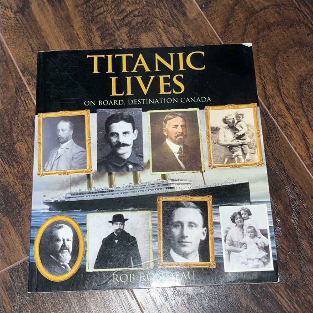 Titanic Passengers Book